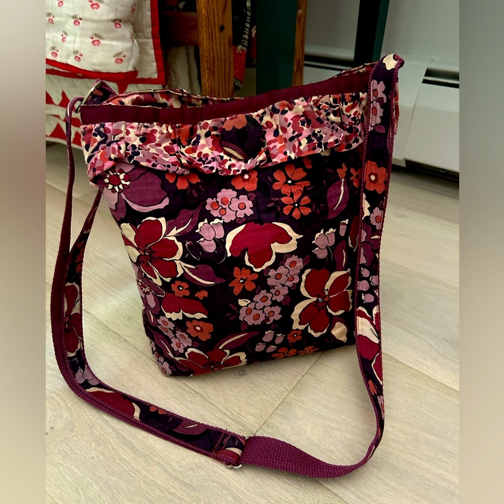 Cranberry and pink fabric shoulder bag. 
This has a long strap